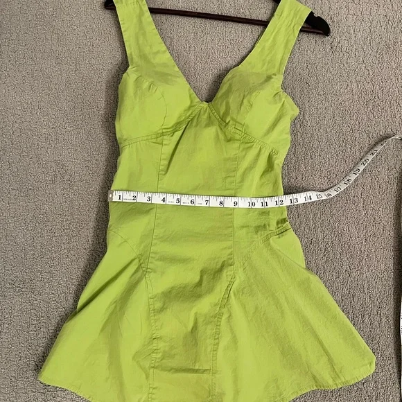 🩷 Free People Lime Green Mini Dress Size XS Open Back Summer Cute Sexy Youthful - Picture 4 of 7